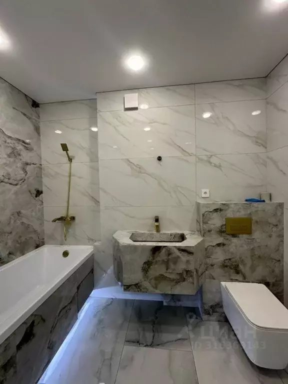 3-к кв. Северная Осетия, Владикавказ ул. Астана Кесаева, 46 (95.0 м) - Фото 1