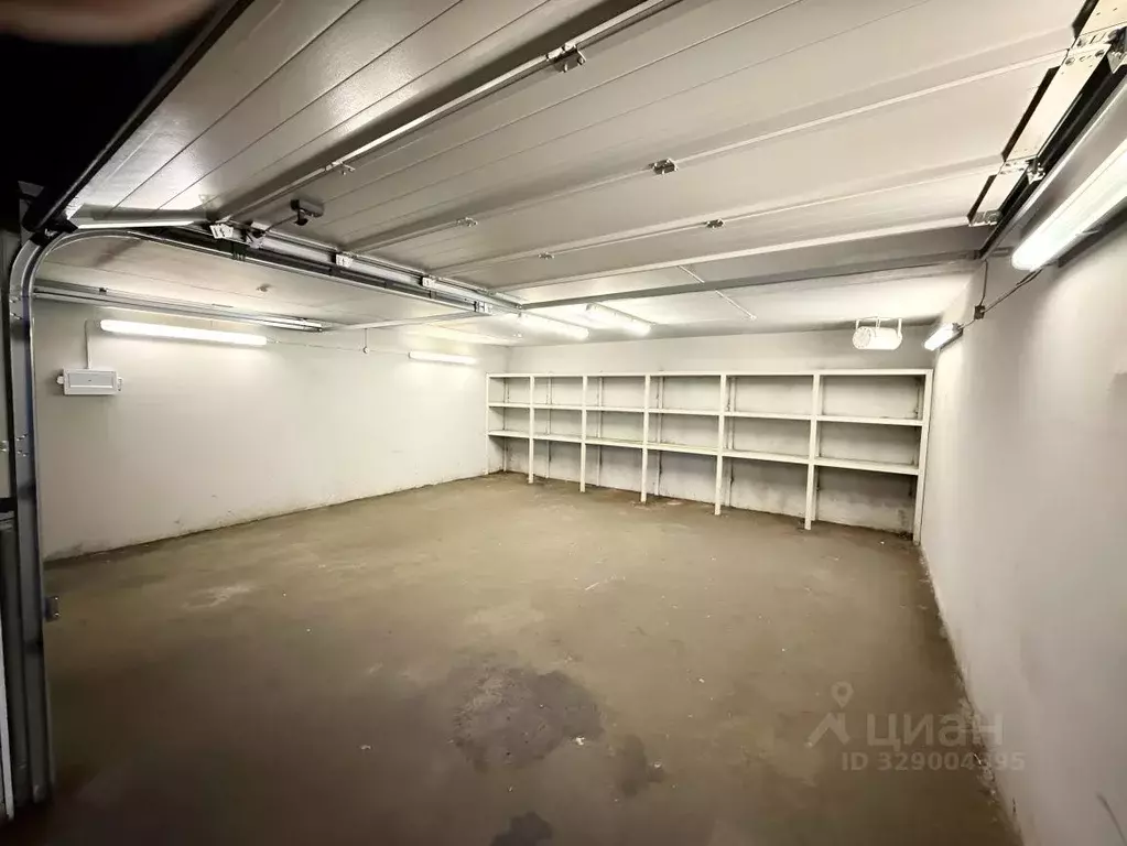 Гараж в Свердловская область, Екатеринбург ул. Белинского, 86 (37 м) - Фото 1