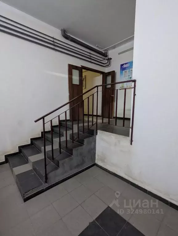 3-к кв. Саха (Якутия), Якутск ул. Орджоникидзе, 8 (80.3 м) - Фото 1