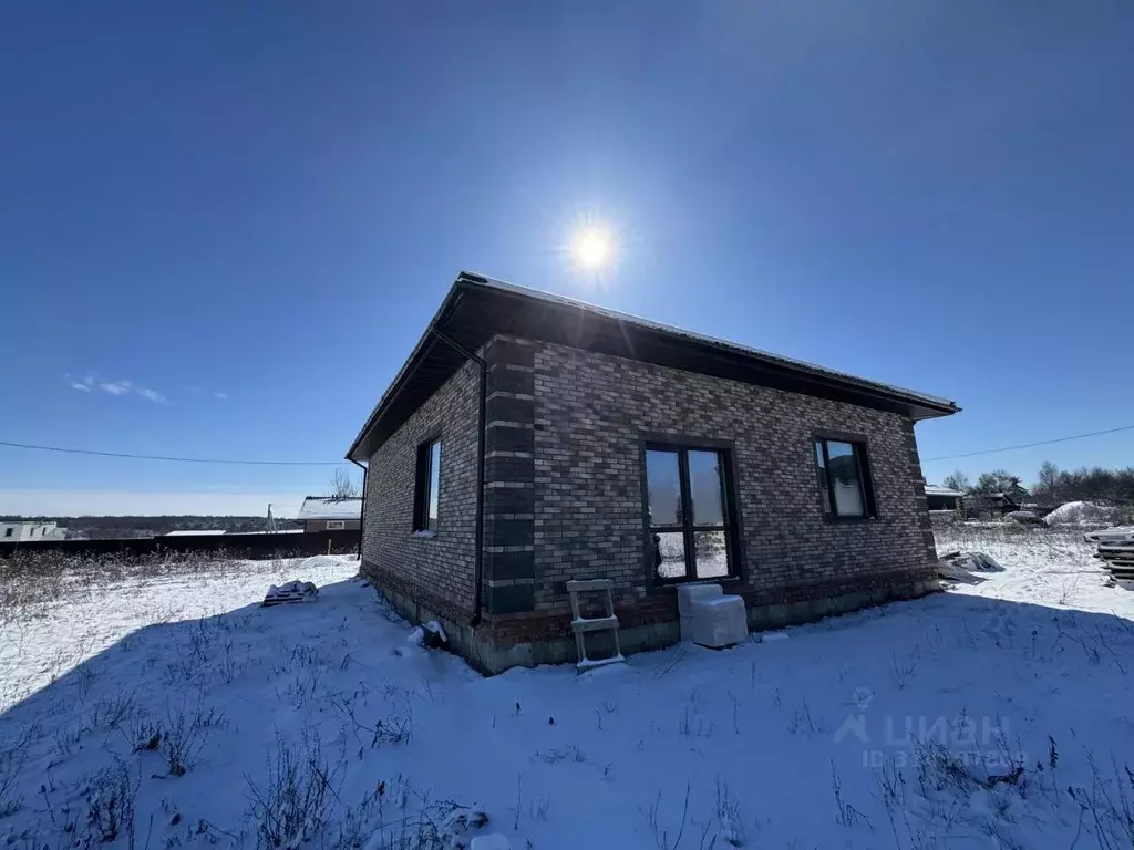 Дом в Тульская область, Болохово Киреевский район, пос. Южный,  (112 ... - Фото 1