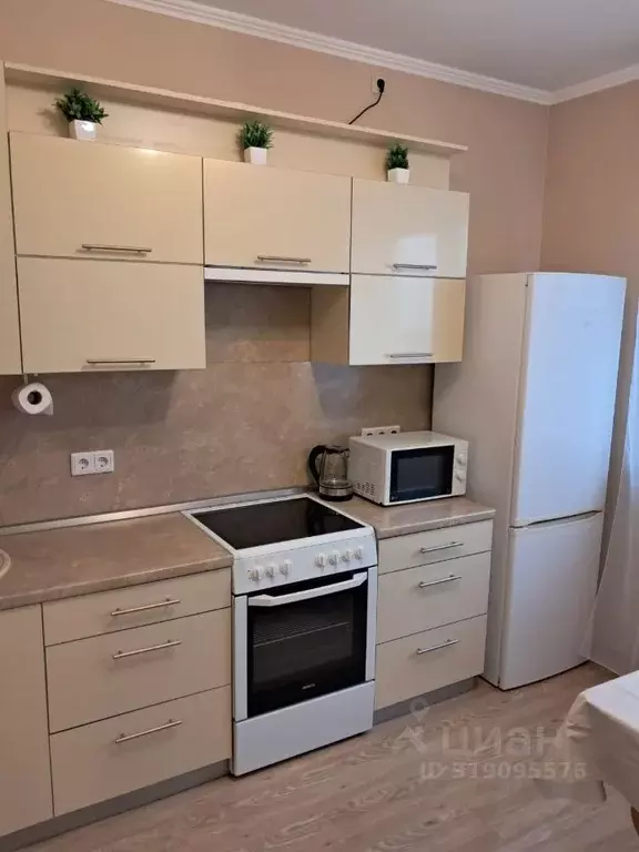 1-к кв. Московская область, Красногорск Опалиха мкр, ул. Геологов, 17 ... - Фото 0