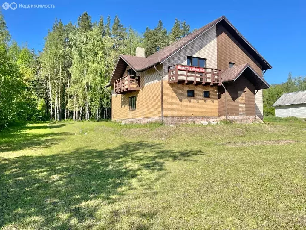 Дом в село Малое Лаврово, Школьная улица (296 м) - Фото 1