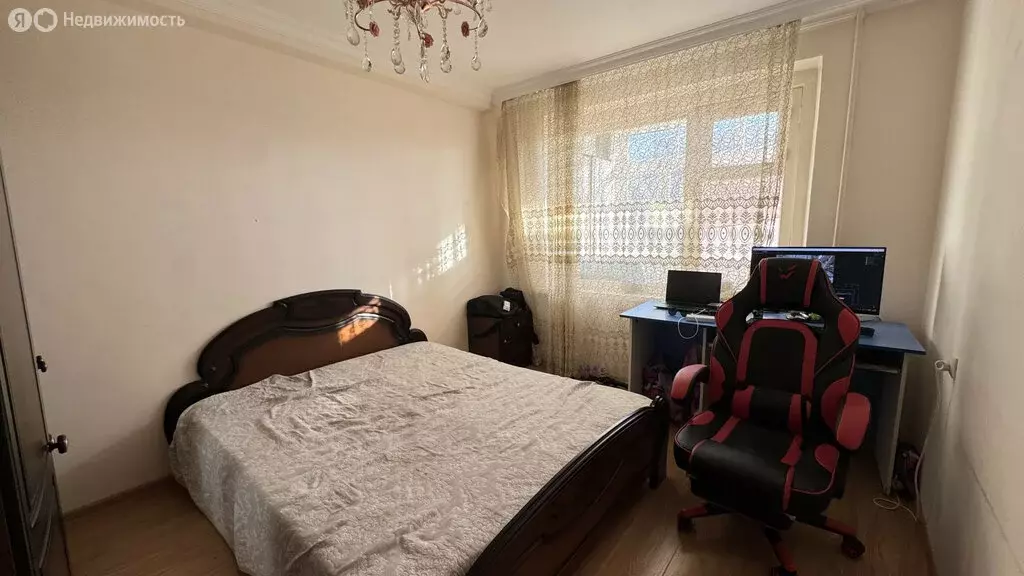 3-комнатная квартира: Дербент, улица Саида Габиева, 2 (75 м) - Фото 0