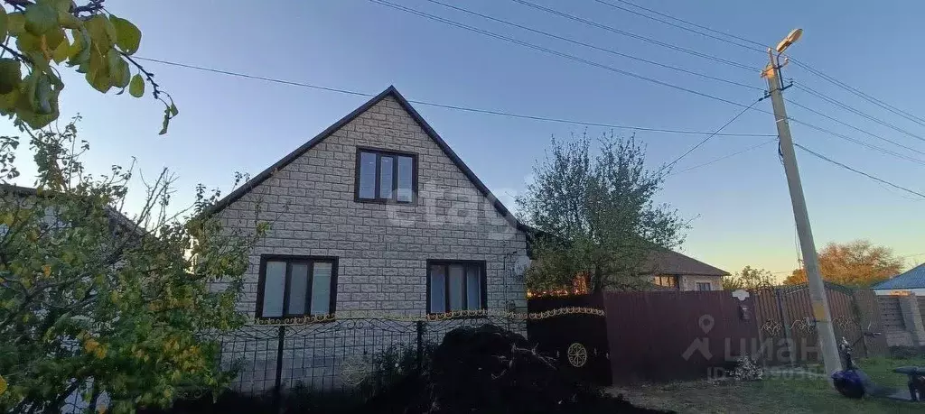 Дом в Белгородская область, Ровеньки городское поселение, Ровеньки рп ... - Фото 0