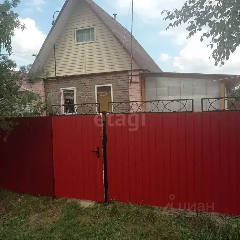 Дом в Омская область, Любинский район, пос. Камышловский  (30 м) - Фото 0