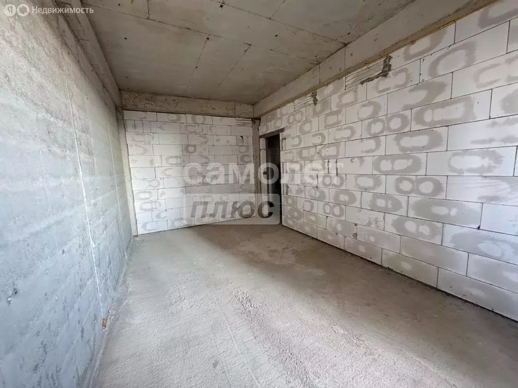 2-комнатная квартира: Хасавюрт, улица Ирбайхана Акаева, 3 (75 м) - Фото 1