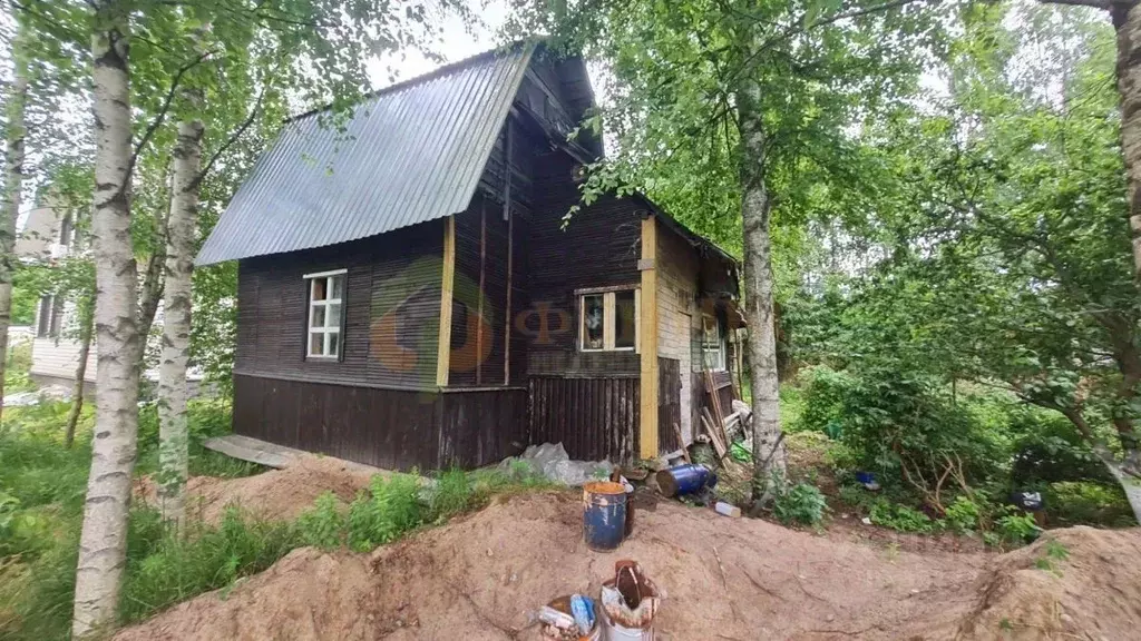 Дом в Ленинградская область, Выборгский район, Рощинское городское ... - Фото 1
