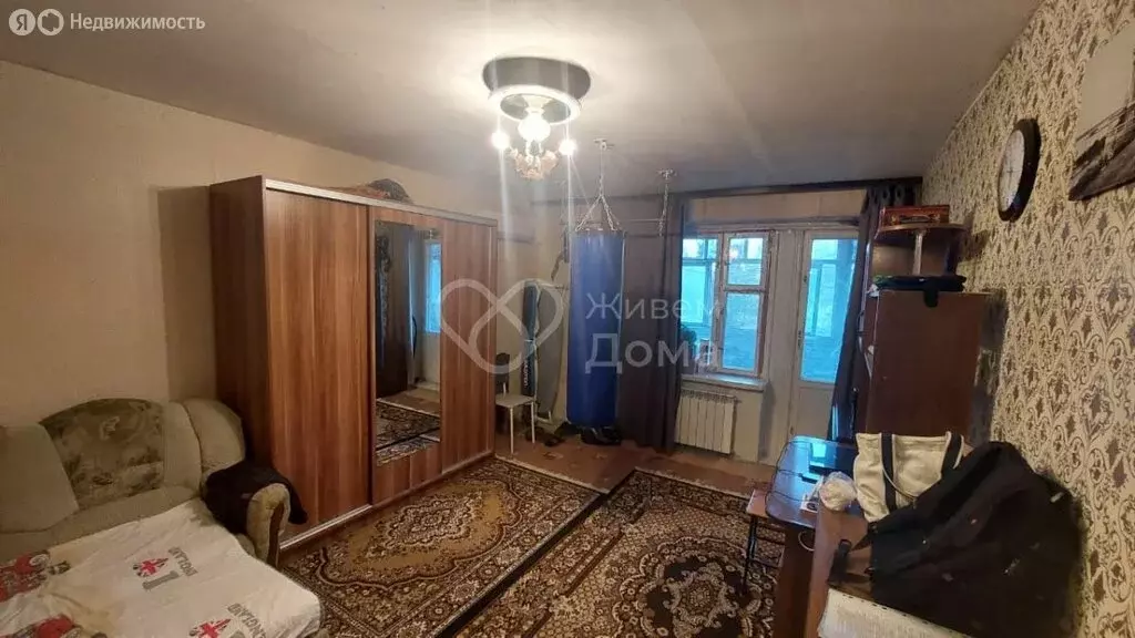 1-комнатная квартира: Волжский, улица Мира, 75 (36 м) - Фото 0