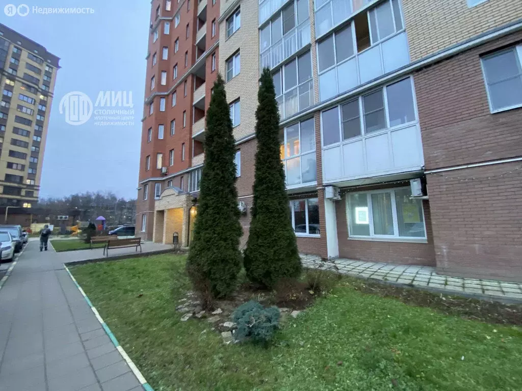 2-комнатная квартира: Наро-Фоминск, улица Войкова, 1 (65.5 м) - Фото 2