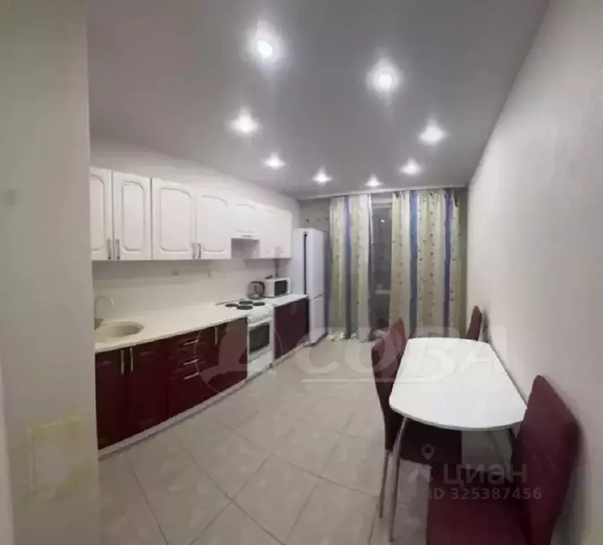 2-к кв. Тюменская область, Тюмень ул. Александра Протозанова, 12к1 ... - Фото 2