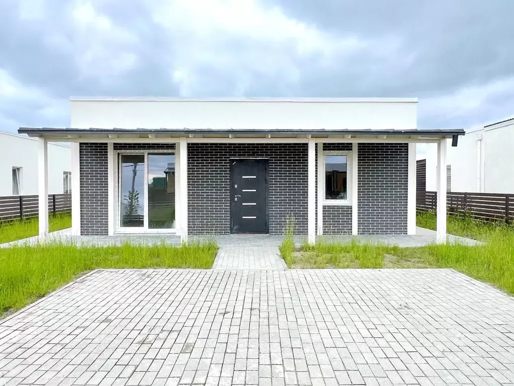 Дом в Калининградская область, Гурьевский муниципальный округ, пос. ... - Фото 1