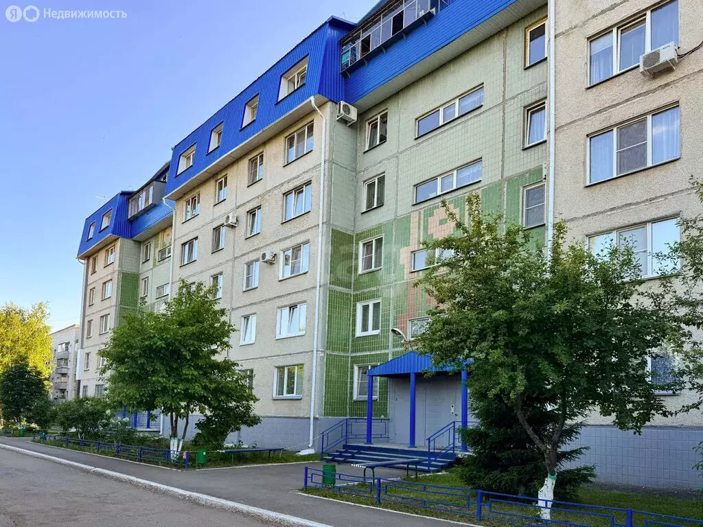 3-комнатная квартира: Курган, жилой район Заозёрный, 6-й микрорайон, ... - Фото 1