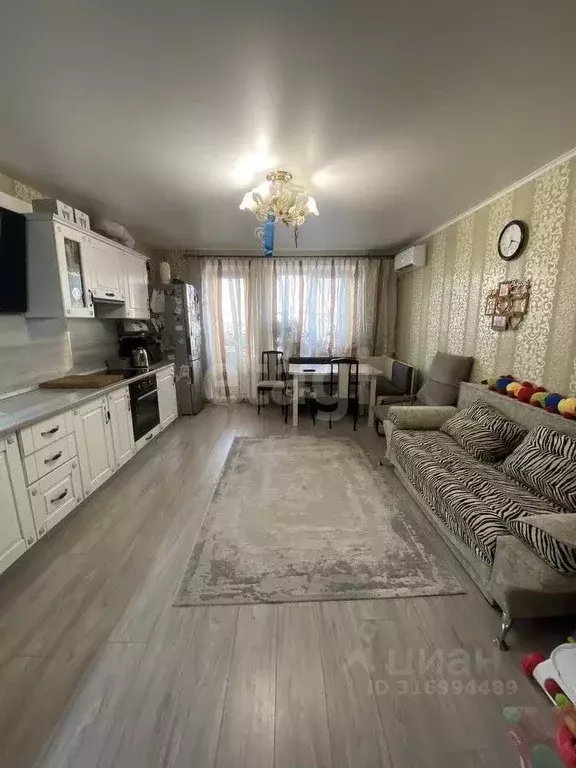 3-к кв. Белгородская область, Белгород ул. Губкина, 42д (74.5 м) - Фото 0