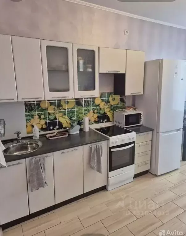 2-к кв. Омская область, Омск бул. Архитекторов, 13 (65.0 м) - Фото 1