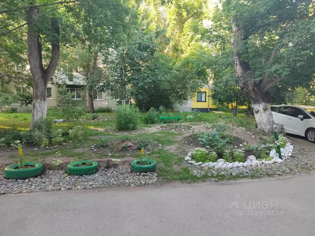 3-к кв. Алтайский край, Барнаул Молодежная ул., 46 (57.8 м) - Фото 1