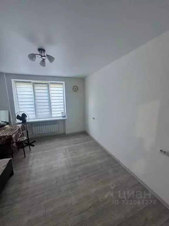 Комната Волгоградская область, Светлый Яр рп, 1-й мкр 31 (12.1 м) - Фото 1