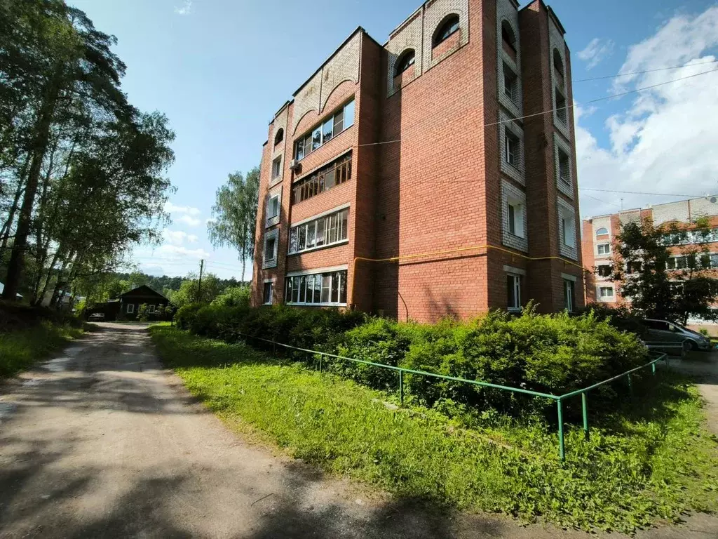 3-к кв. Ивановская область, Кинешма ул. имени Ермака, 1Б (65.0 м) - Фото 0