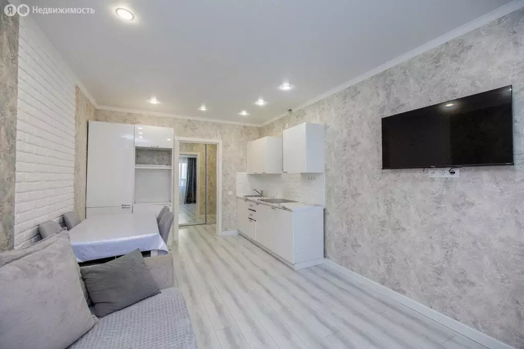 2-комнатная квартира: Оренбург, улица Поляничко, 11/6 (44.3 м) - Фото 2