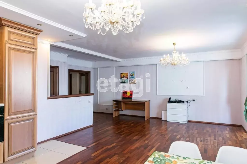 4-к кв. Саха (Якутия), Якутск ул. Пушкина, 22 (118.8 м) - Фото 1