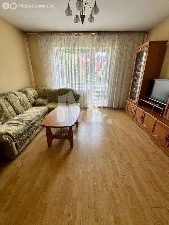3-комнатная квартира: Калининград, улица Молочинского, 21 (75.4 м) - Фото 0