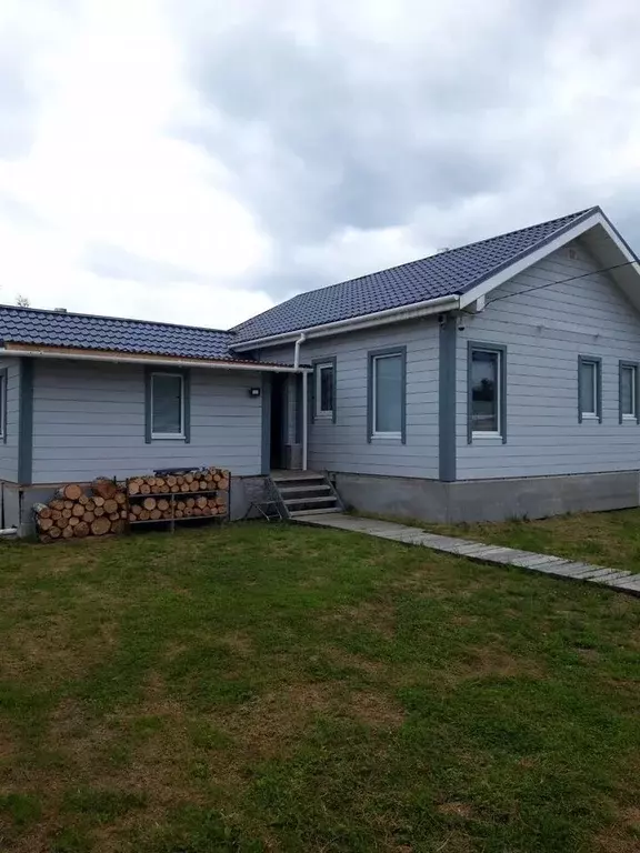 Дом в Ленинградская область, Кировский район, Синявинское городское ... - Фото 1