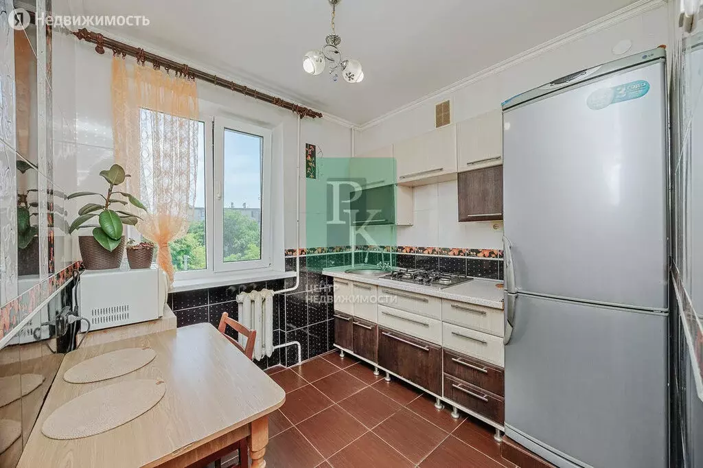 2-комнатная квартира: Севастополь, улица Надежды Островской, 9 (41.8 . - Фото 0