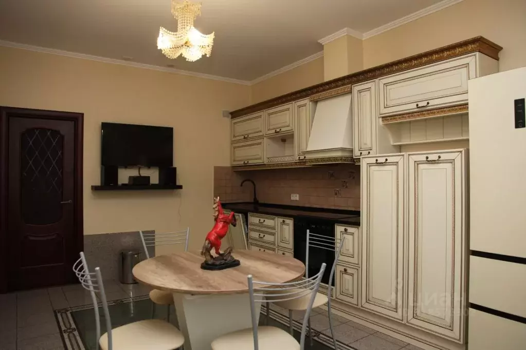 3-к кв. Москва Авиационная ул., 79К1 (130.0 м) - Фото 1