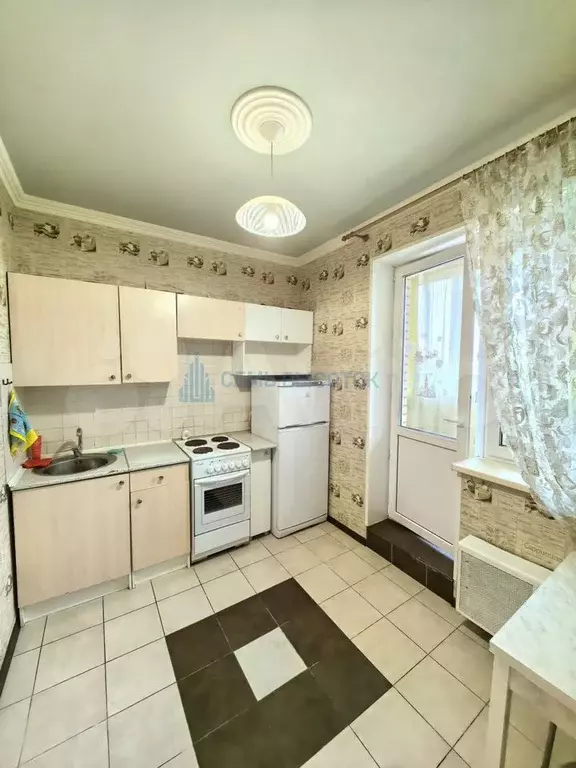1-к. квартира, 35 м, 4/18 эт. - Фото 1
