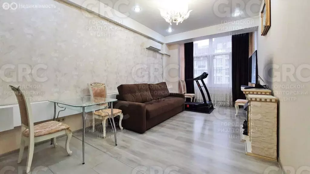 2-комнатная квартира: Сочи, Транспортная улица, 78/33 (50 м) - Фото 1