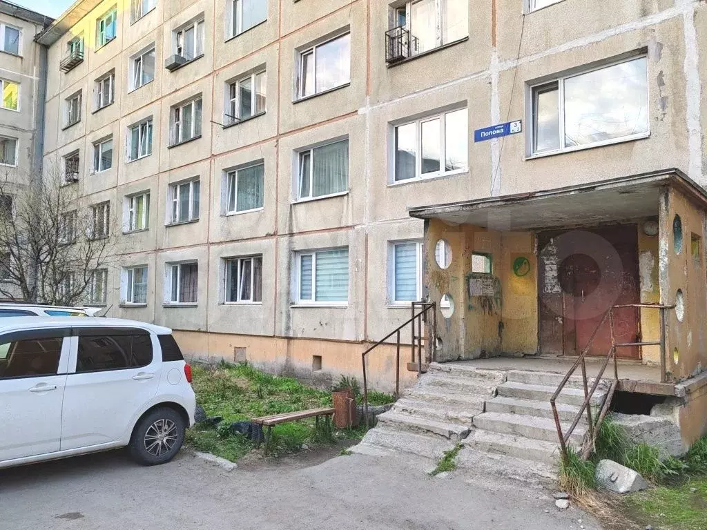 Комната 52 м в 3-к., 1/5 эт. - Фото 1