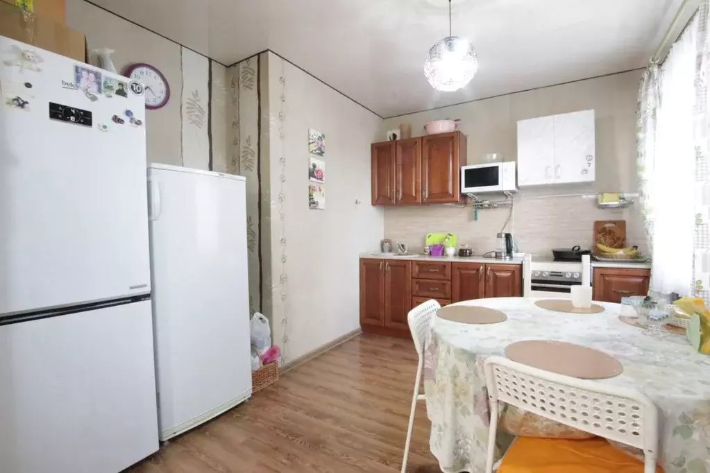 3-к кв. Омская область, Омск ул. Дмитриева, 20 (72.1 м) - Фото 2