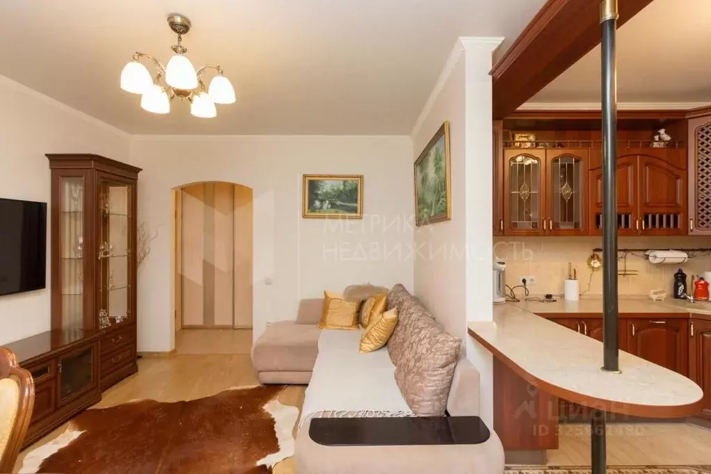 2-к кв. Тюменская область, Тюмень ул. Щорса, 2 (55.0 м) - Фото 1