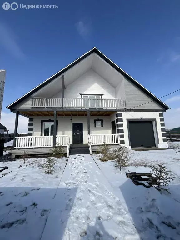 Дом в село Урик, улица Ленина, 12 (170 м) - Фото 1