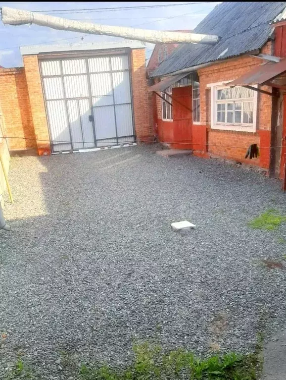 Дом в Северная Осетия, Беслан Правобережный район, пер. Казбека Кусова ... - Фото 2