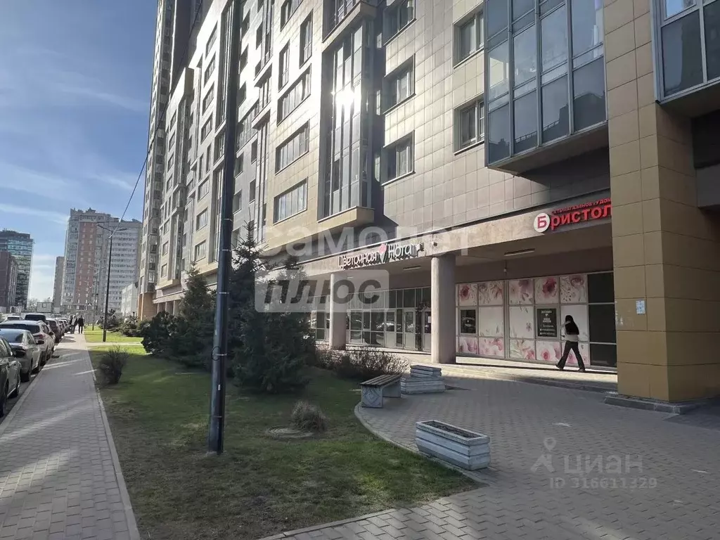 Торговая площадь в Санкт-Петербург Дунайский просп., 7к7 (50 м) - Фото 0