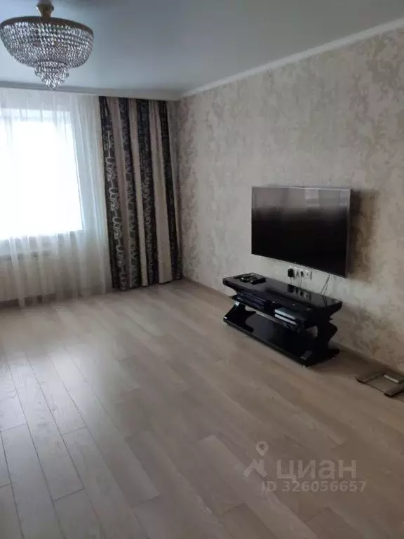 3-к кв. Омская область, Омск ул. Орловского, 8 (100.0 м) - Фото 1