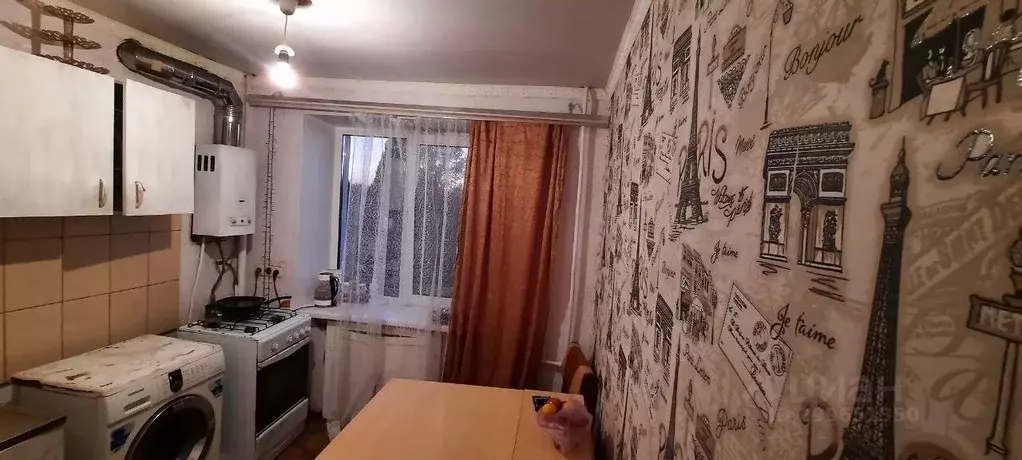 1-к кв. Саратовская область, Саратов Таганрогская ул., 7 (30.0 м) - Фото 2