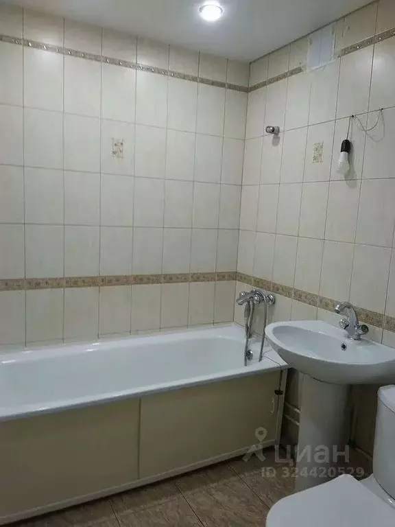 1-к кв. Тюменская область, Тюмень Олимпийская ул., 8 (35.0 м) - Фото 1