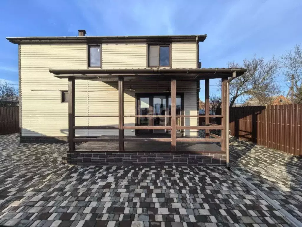 Дом в Краснодарский край, Ейский район, Александровское с/пос, с. ... - Фото 2