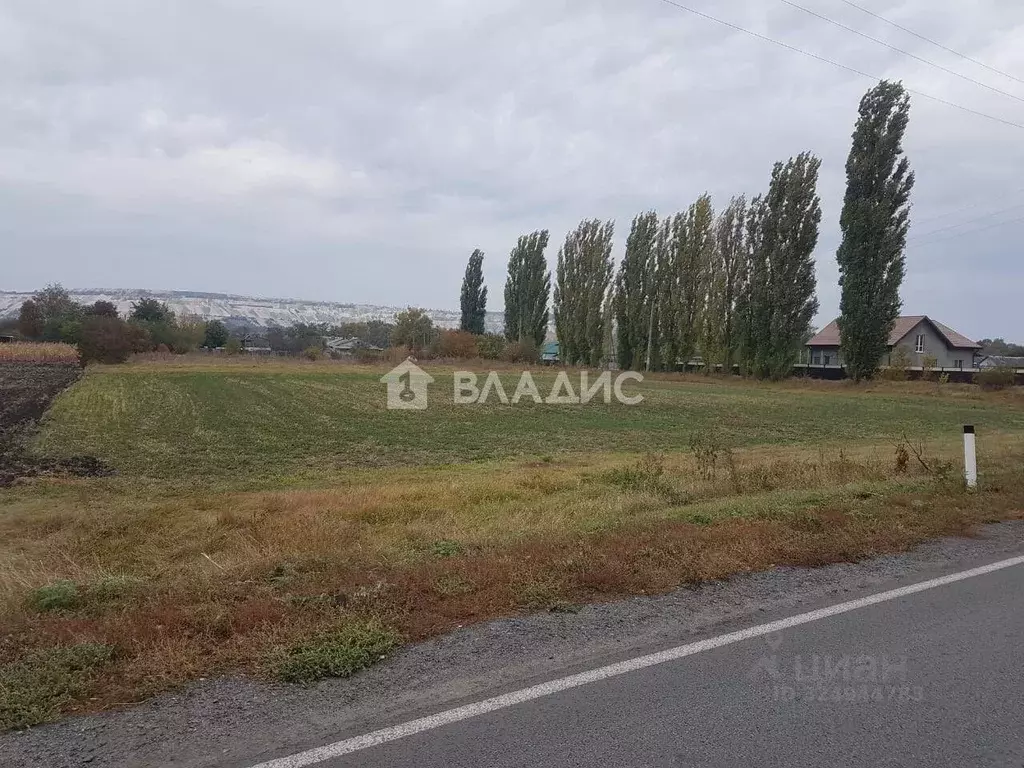 Участок в Белгородская область, Старооскольский городской округ, с. ... - Фото 1