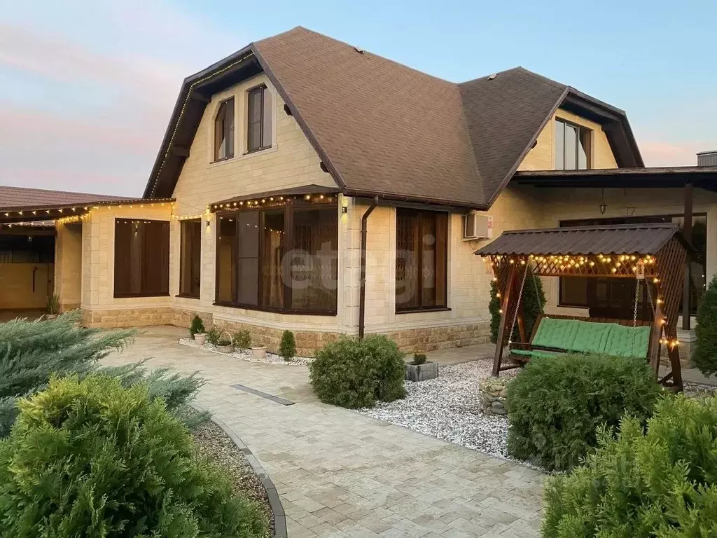 Дом в Краснодарский край, Крымск ул. Кочергина (249 м) - Фото 0