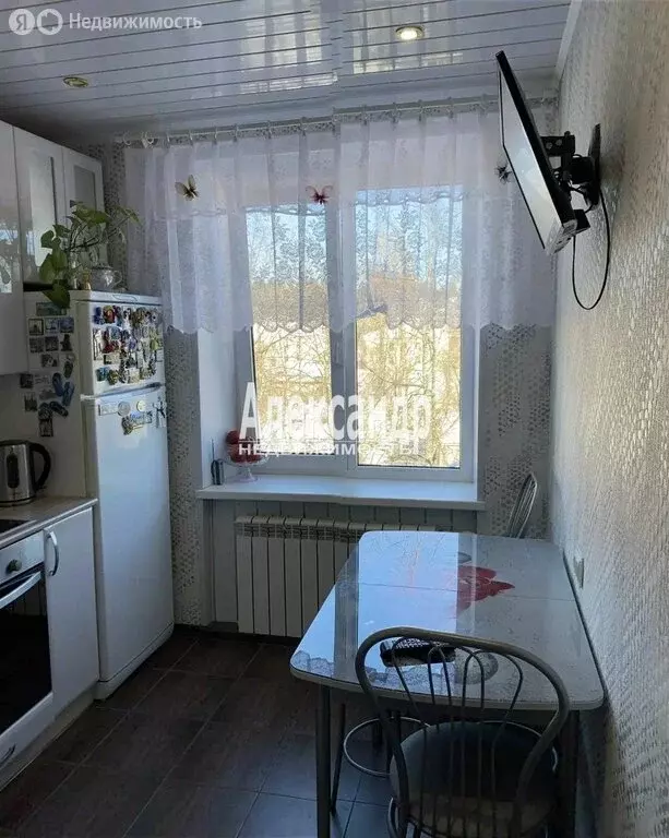 3-комнатная квартира: городской посёлок Кузнечное, Юбилейная улица, 9 ... - Фото 1