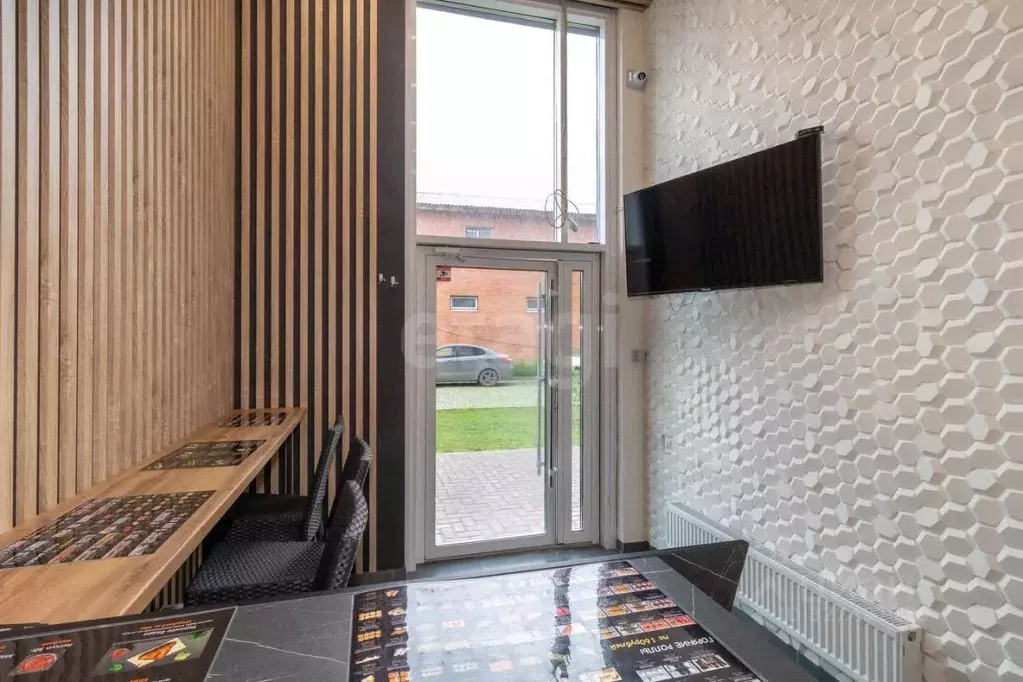 Помещение свободного назначения в Тюменская область, Тюмень ул. ... - Фото 1