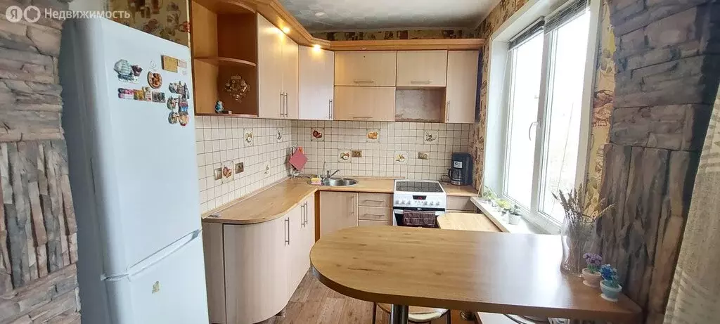 3-комнатная квартира: Заринск, улица Металлургов, 6/2 (61.2 м) - Фото 1