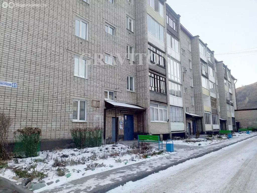 2-комнатная квартира: Горно-Алтайск, Коммунистический проспект, 61 ... - Фото 1