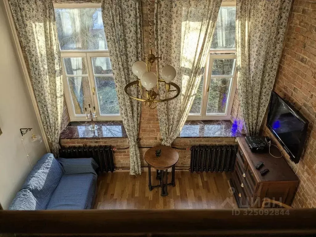 Студия Псковская область, Псков ул. Максима Горького, 5 (37.0 м) - Фото 2