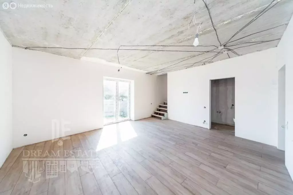 Дом в посёлок Красный Бор, улица Хутор (180 м) - Фото 1