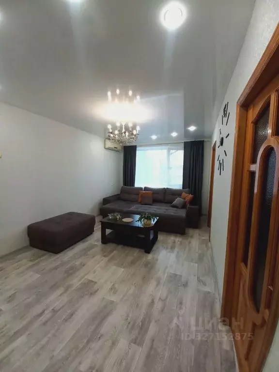 4-к кв. Севастополь просп. Победы, 70 (63.0 м) - Фото 1