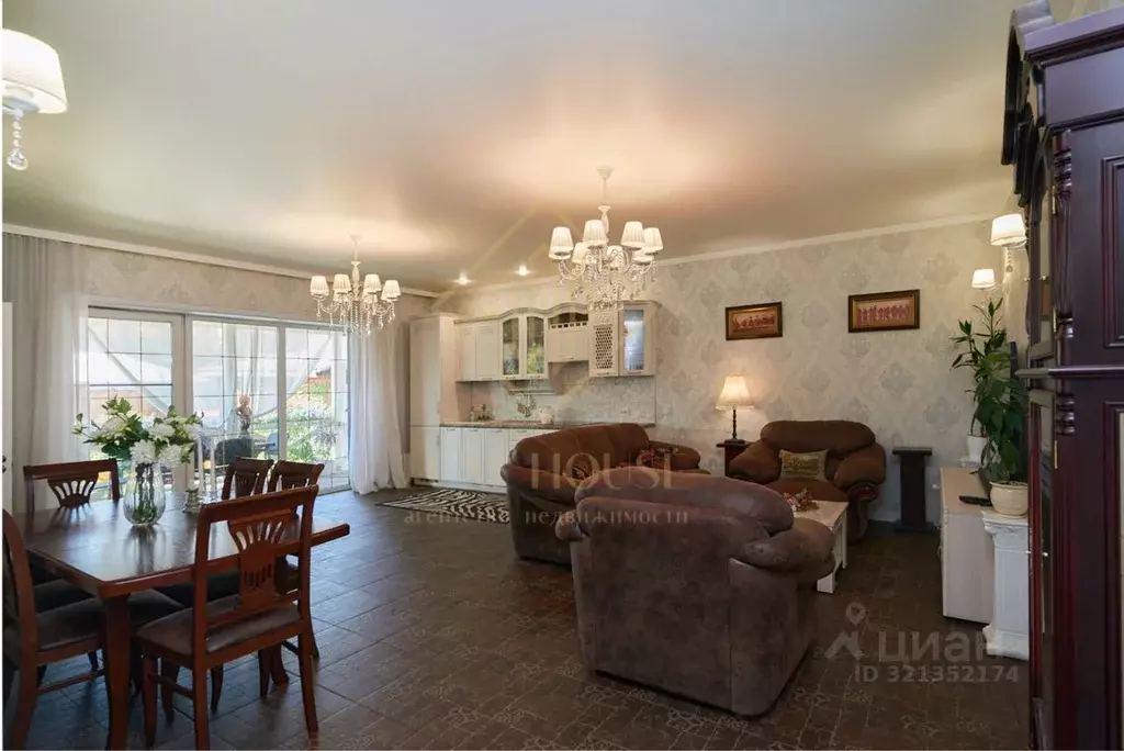 Дом в Иркутская область, Иркутск ул. Поликарпова, 4 (115 м) - Фото 2