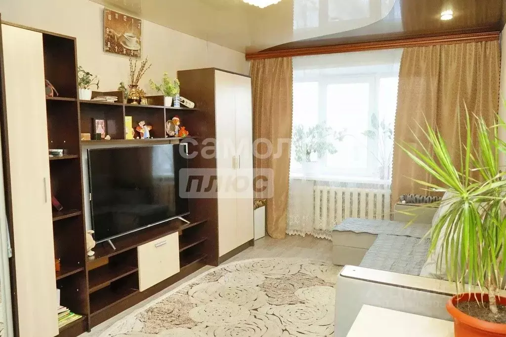 3-к кв. Челябинская область, Верхний Уфалей ул. Ленина, 159А (60.8 м) - Фото 1